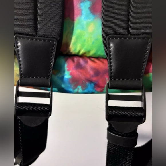 patagonia black hole wheeled duffel 120 l 40L The internal frame collapses bc-filter-NYC - World Trade Center Size:8